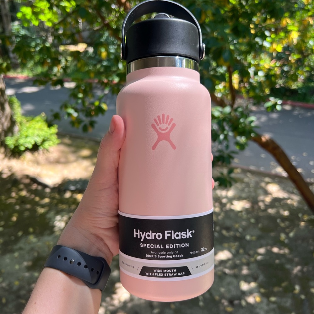 Limited Edition Hydro Flask 32 oz Bottle in Dogwood Strawberry Milk